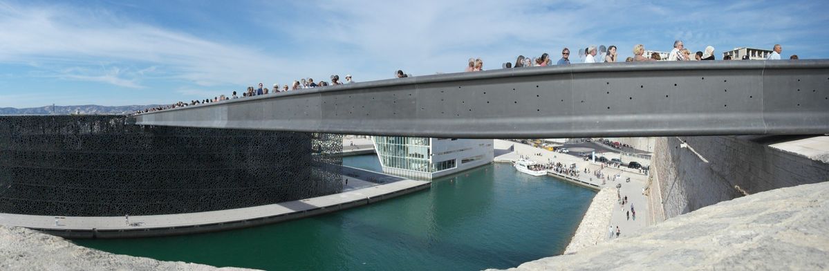 Passerelle reliant le Fort Saint Jean au Mucem (Marseille)