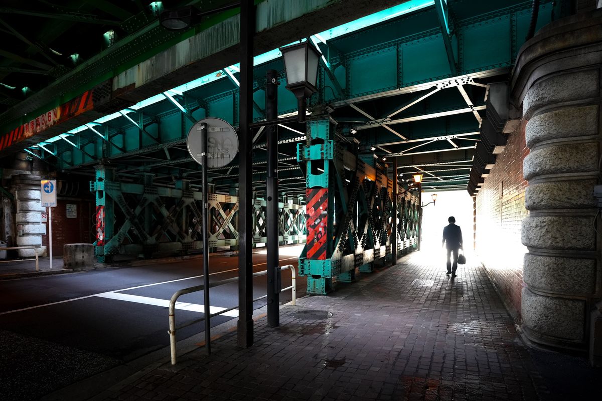 Tokyo - Shimbasi Station, late for the sunset…