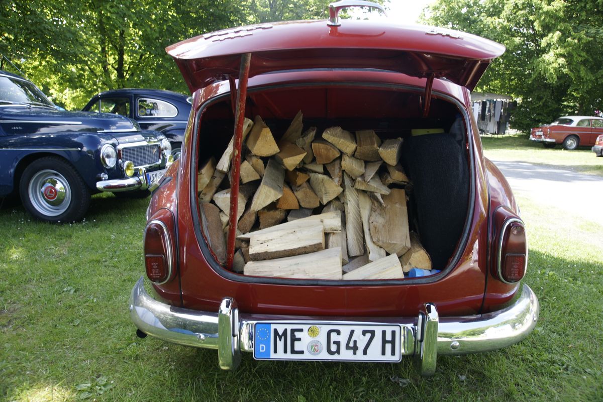 So alt ist das Auto auch nicht (1961), doch wir sind für alle Energieformen offen!