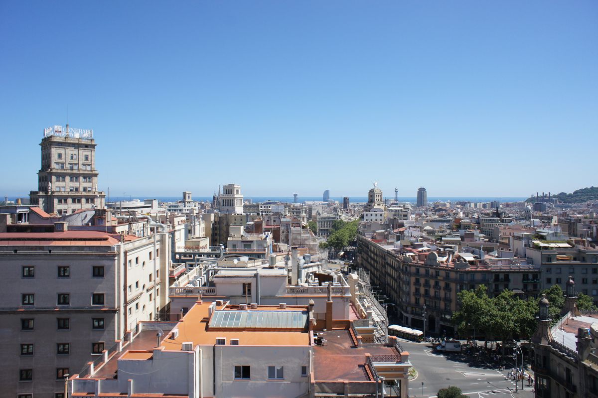 Barcelona: Eixample, Ciutat Vella, Montjuïc y el Mediterráneo